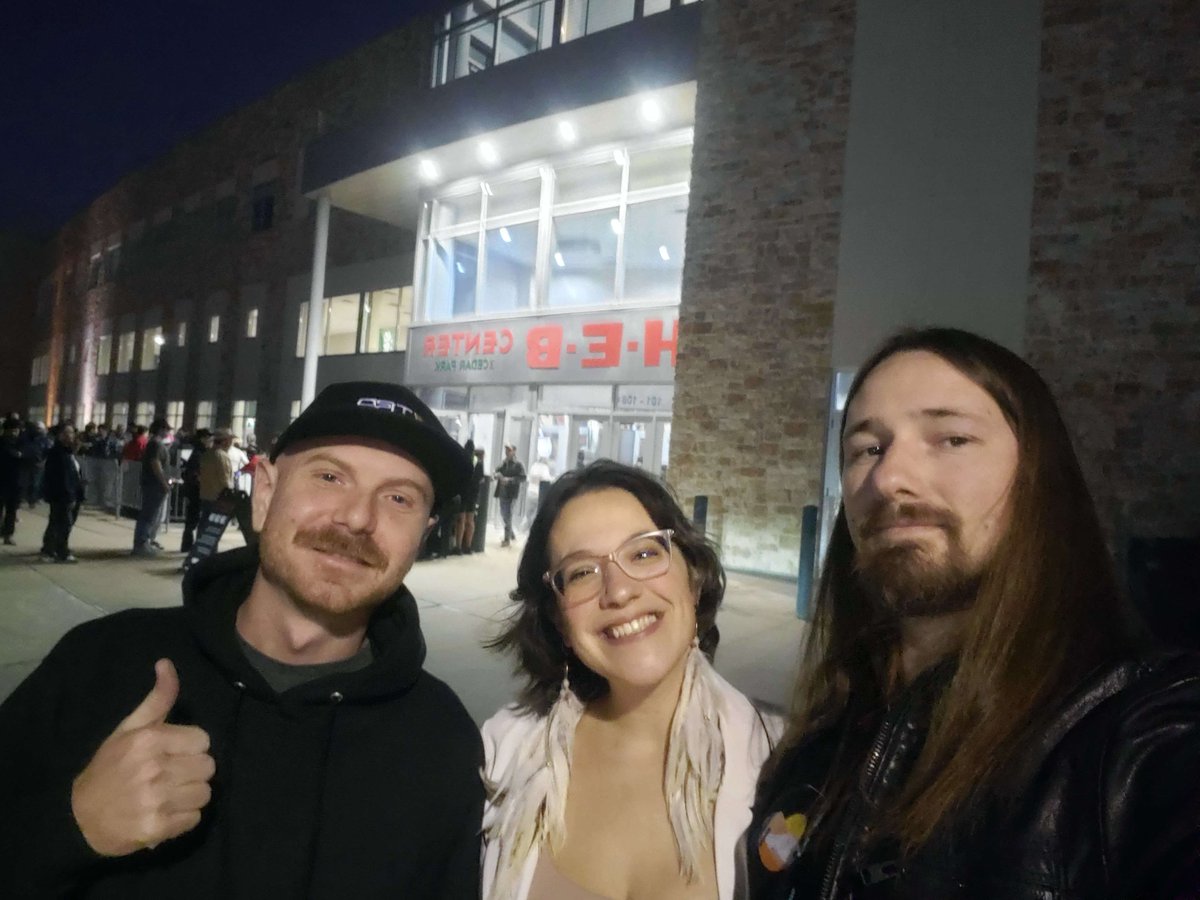 BroboBrain's tweet image. Bucket list ☑️
Went and saw #KillTony live last night!