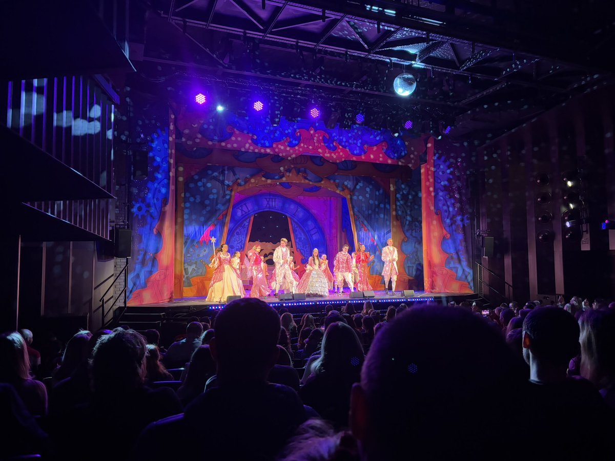 Katy Lewis tweet media