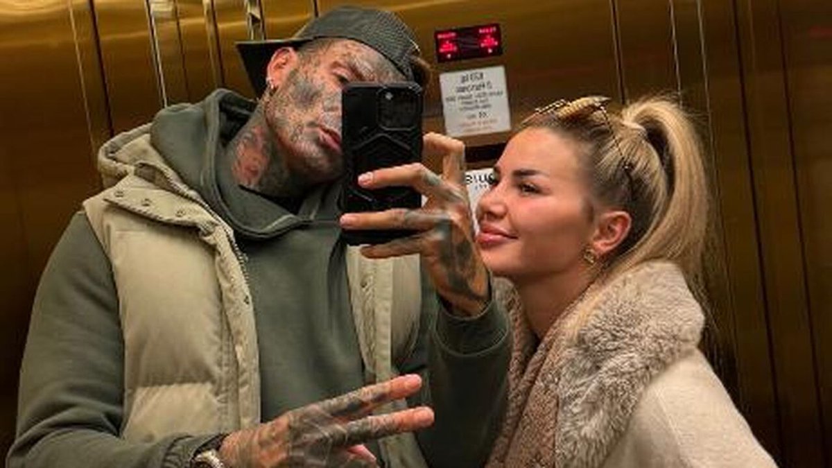 Kim Virginia sorgt sich um Silvester ohne Nikola Glumac aufgrund von Rückkehrproblemen

Kim Virginia Hartung, 29, ist besorgt, dass ihr Freund Nikola Glumac, 28, Silvester möglicherweise nicht mit ihr verbringen kann. Nach einem harmonischen Weihnachtsfe… aktuellmagazin.de/kim-virginia-s…