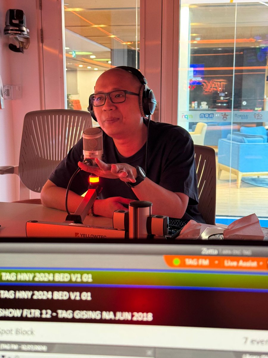 Happy new year!

To all voice artists, I hope and pray that this 2025 gives you more projects, skills, and most of all, the experience to make you a well-rounded performer.

Cheers and I look forward to hearing more of you out there 🥰🎙

#voiceover #voiceactor