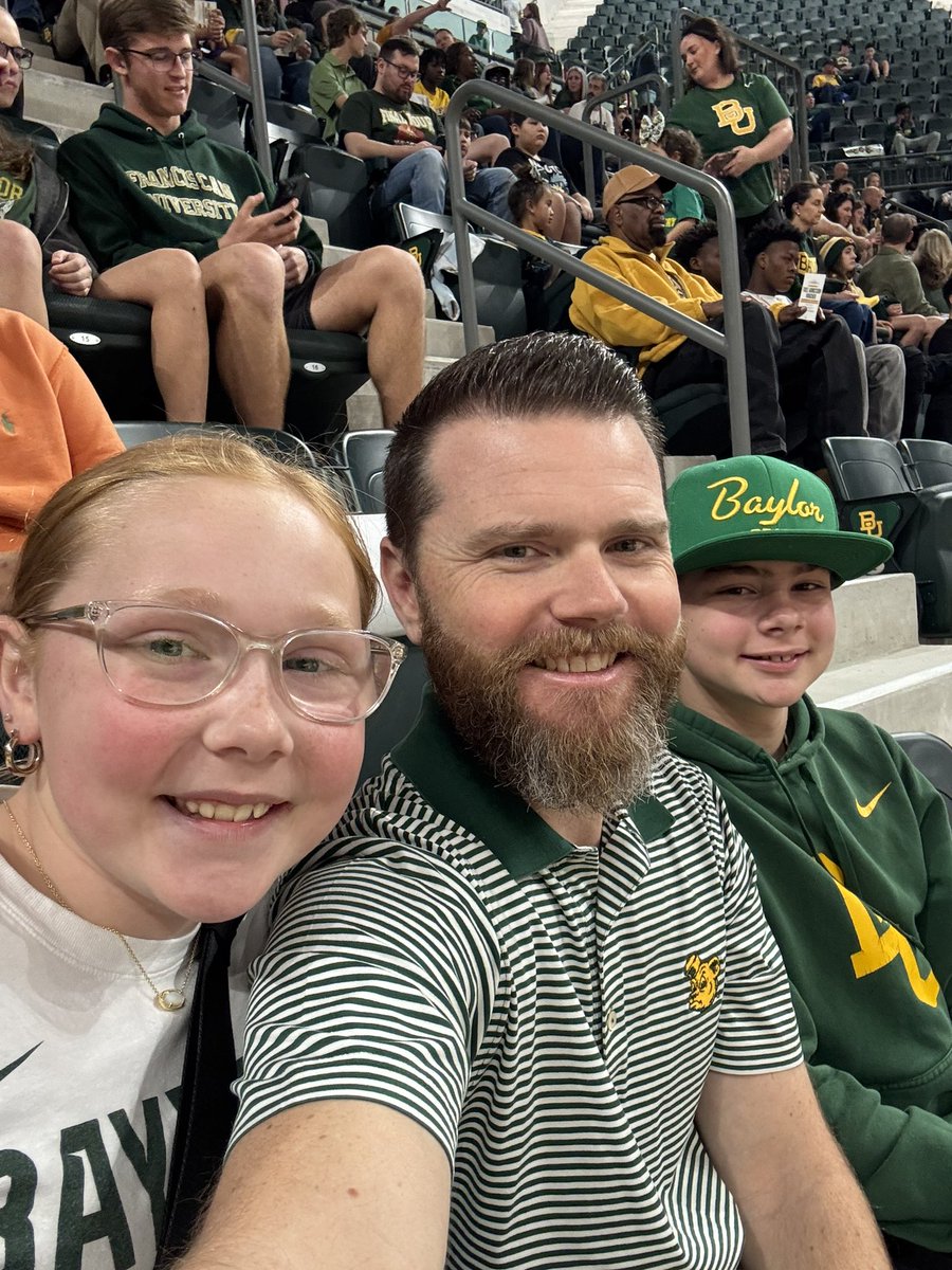 BaylorChops's tweet image. Mid-week game ! #sicem