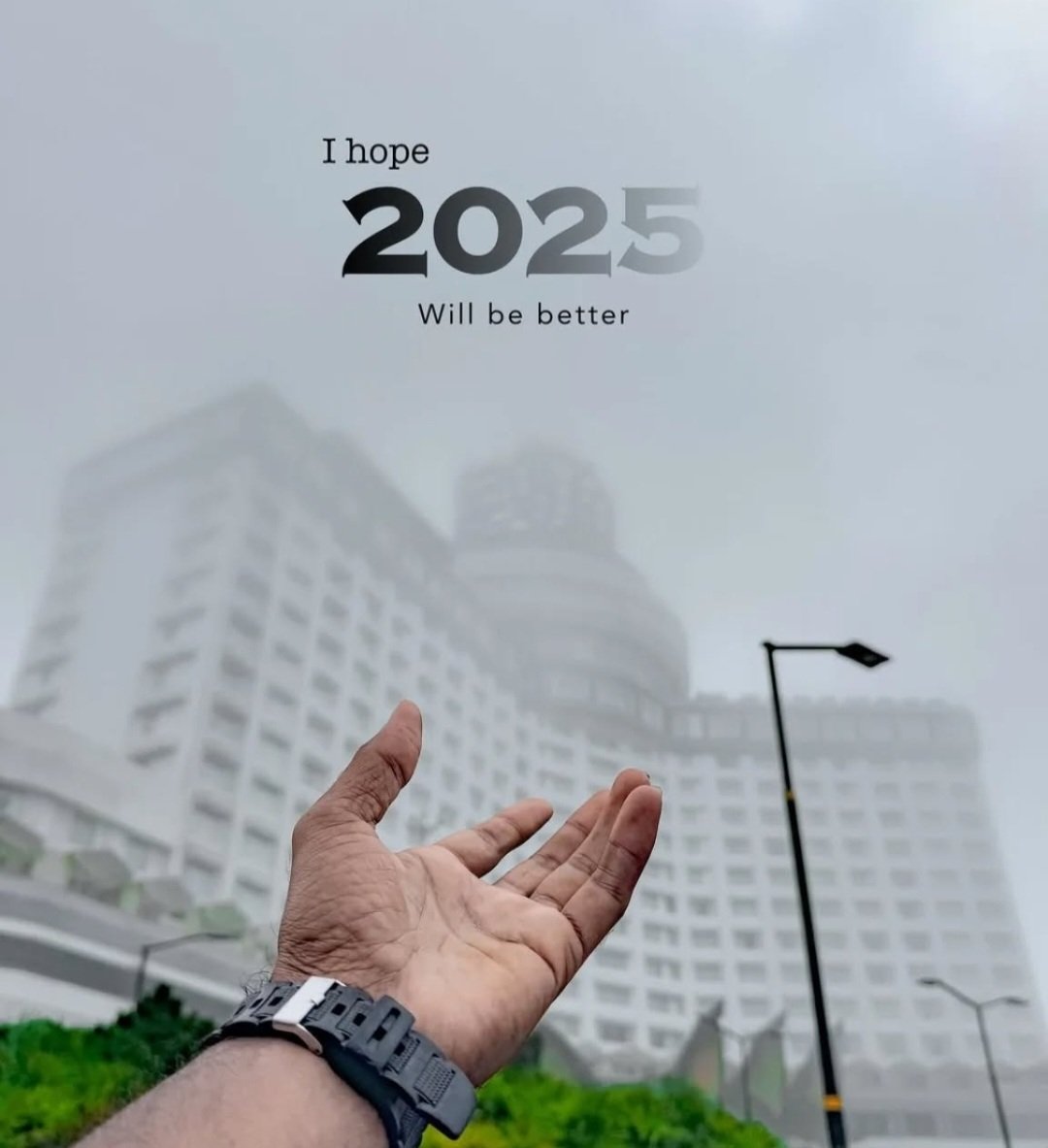 SAHILSH19611477's tweet photo. Here’s to the highs and lows, goods and bads of 2024- cheers!🥂 
Let’s welcome 2025 with new resolutions that make our lives better 💖
#HappyNewYear 
#HappyNewYear 
#Trending https://t.co/xsz0fdUEBp