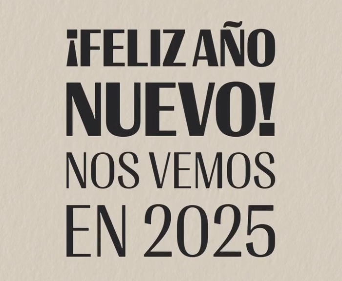 anomalia_edit's tweet photo. 2024 fue especial. 

El año en que nació Anomalía Editorial. Primeras veces, mucho curro y el increíble apoyo de nuestros lectores.
 
El año que viene será aún mejor.

¡Gracias por estar ahí! 

Mucha salud y lecturas inolvidables. 

¡Feliz 2025, mentes inquietas!🖤📚 https://t.co/Cdil5J5TQf
