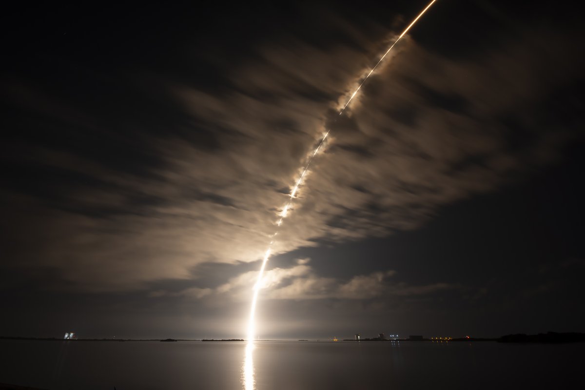 SpaceX's tweet image. Falcon 9 lifts off from Florida, completing our 134th and final launch of the year! This past year’s Falcon launches supported a variety of missions on the road to making life multiplanetary