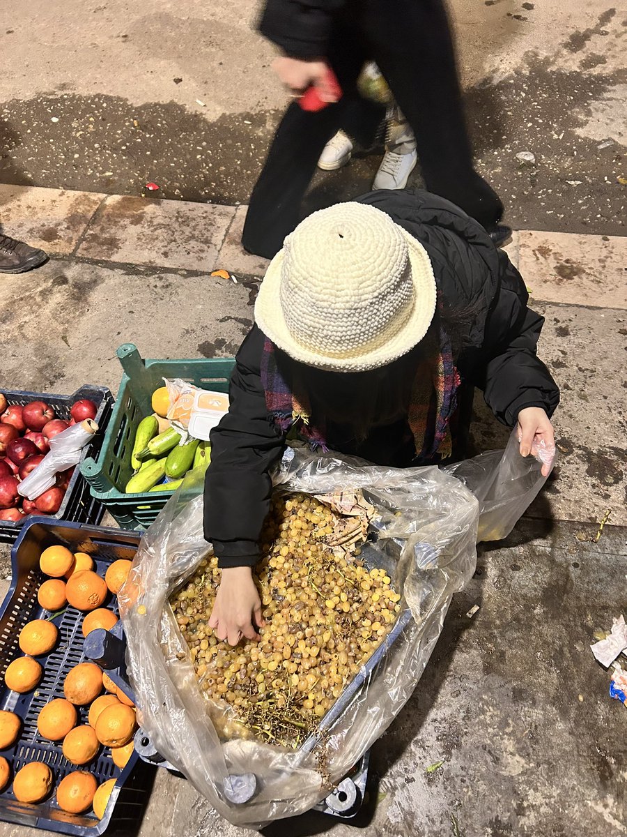 Eskisehirdeki tüm üzümleri bitirdiginiz icin copten üzüm topladik… bizim nasibi zorlayis