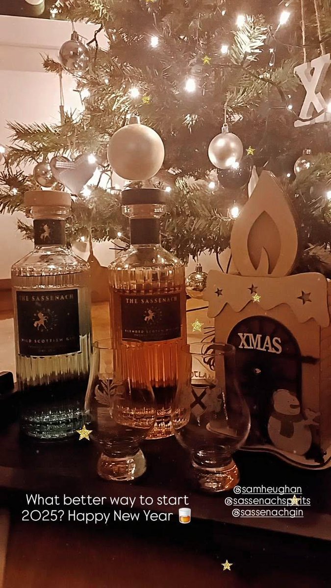 Wish you alllll the best for 2025 ! Travels,  love, health, friends and .... some whisky and gin of course!!! 
#SamHeughan #Sassenach #bestwhisky