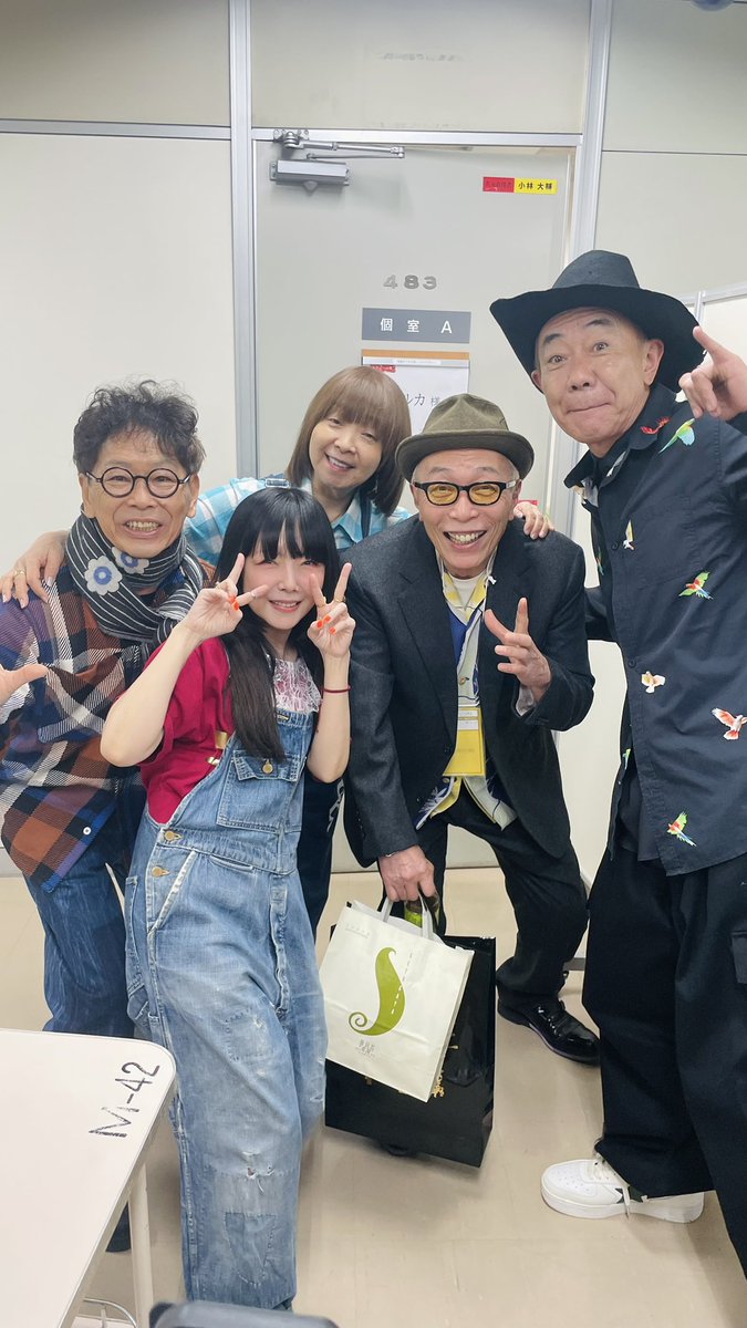 aiko_dochibi's tweet photo. 無事にオーバーオール対決終了♥️♥️♥️
やば！！うれし！！最高！！ https://t.co/owPKppAAtM