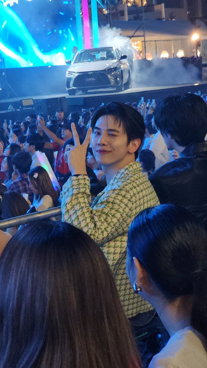 ปีนี้เป็นปีที่แม็กมีความสุขมากๆๆๆๆ เป็นปีที่มีเรื่องราวดีๆเข้ามาในชีวิต ไม่ใช่แค่คนรอบตัวแม็ก แต่เป็นทุกๆคน หน้าบ้านหลังบ้าน ฟค ค่ายMchoice ค่ายWabi ผจก เพื่อนร่วมงาน เพื่อนร่วมชีวิต มีความสุขมากๆ ทล ของแม็กมีแต่รอยยิ้ม ได้เห็นทุกๆคนสนุก ทุกๆคนยิ้ม