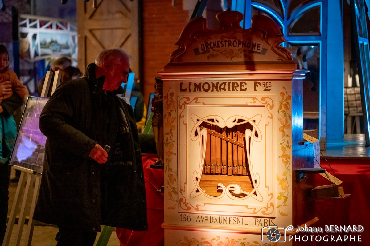 L'homme et la machine.

#noelatrevarez <a href="/cdpfinistere/">Domaines & Musées départementaux du Finistère</a> <a href="/finistere_29/">Département du Finistère</a>