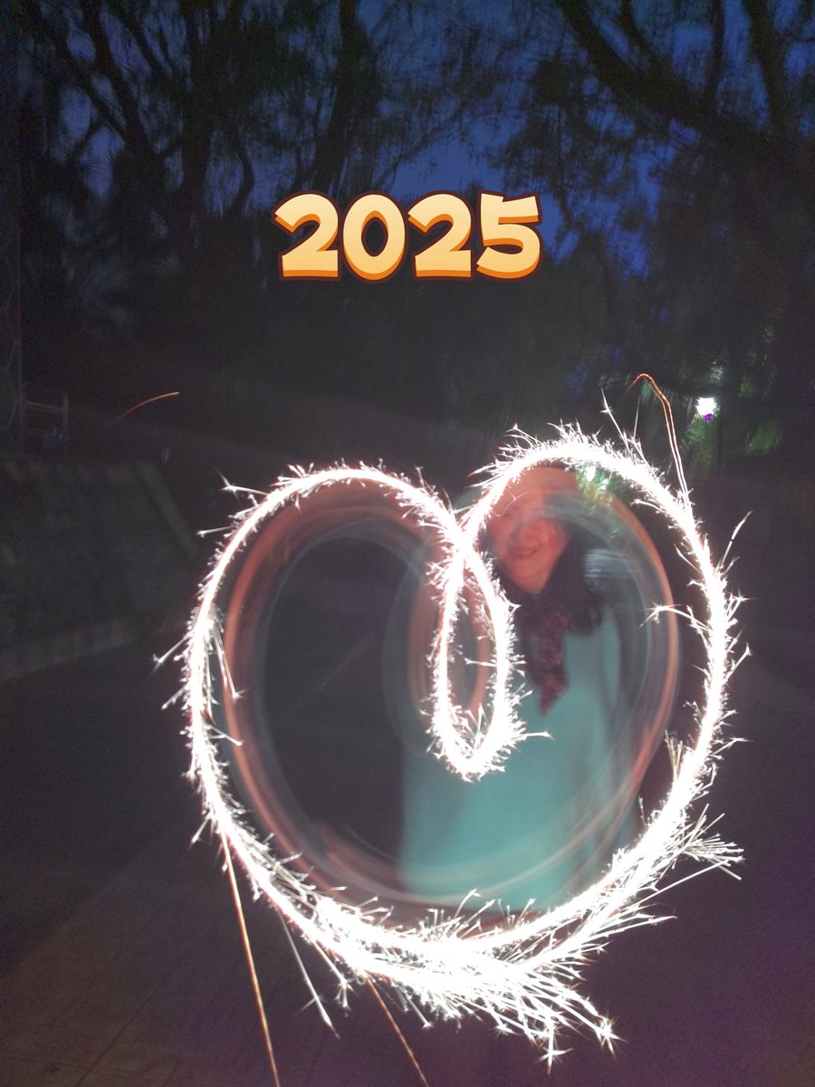 Grace_XYJ's tweet photo. 2025 Happy New Year 💝 https://t.co/dERSpxOlhQ