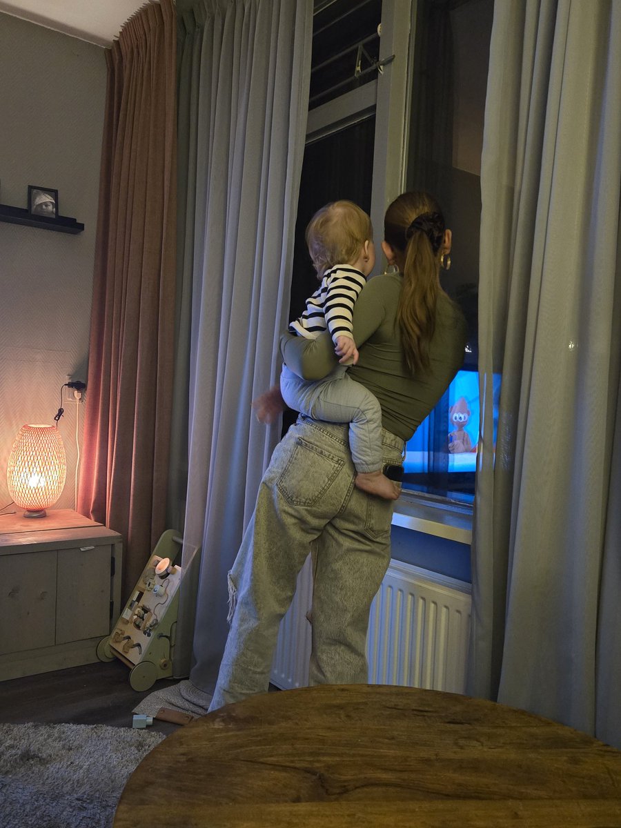 Lieve allemaal, ik ben niet zo actief meer hier, maar ik lees veel van jullie en denk aan de leuke mensen hier. Ik wens jullie een heerlijke jaarwisseling en heel veel moois voor 2025❤️🍀