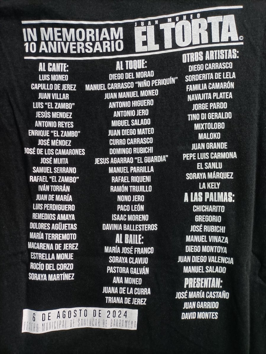 Hoy en su memoria nos vestimos de gala.
El mundo y el flamenco no es igual desde que te fuistes.
 #ElTortaVive