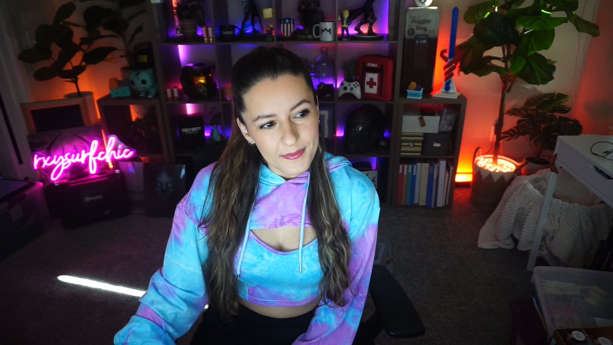 IT'S NYE 🥂

twitch // rxysurfchic