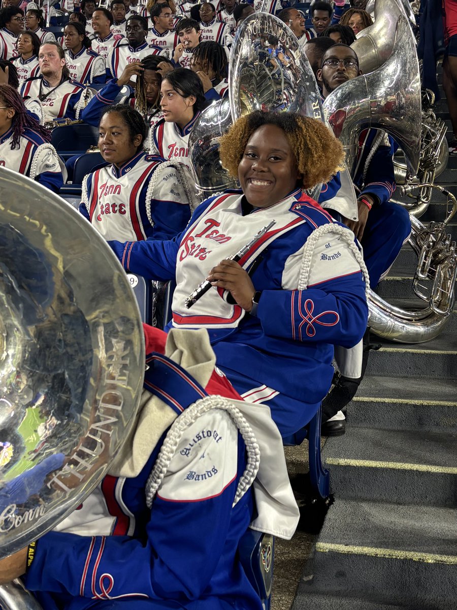 RhythmicRavens's tweet photo. Shout out to all of the Cane Ridge Renowned Sound Alumni that successfully finished the Fall 2024 Marching Band Season (Some are not pictured) 💜🖤💜🖤 https://t.co/JygRtO7Ryl
