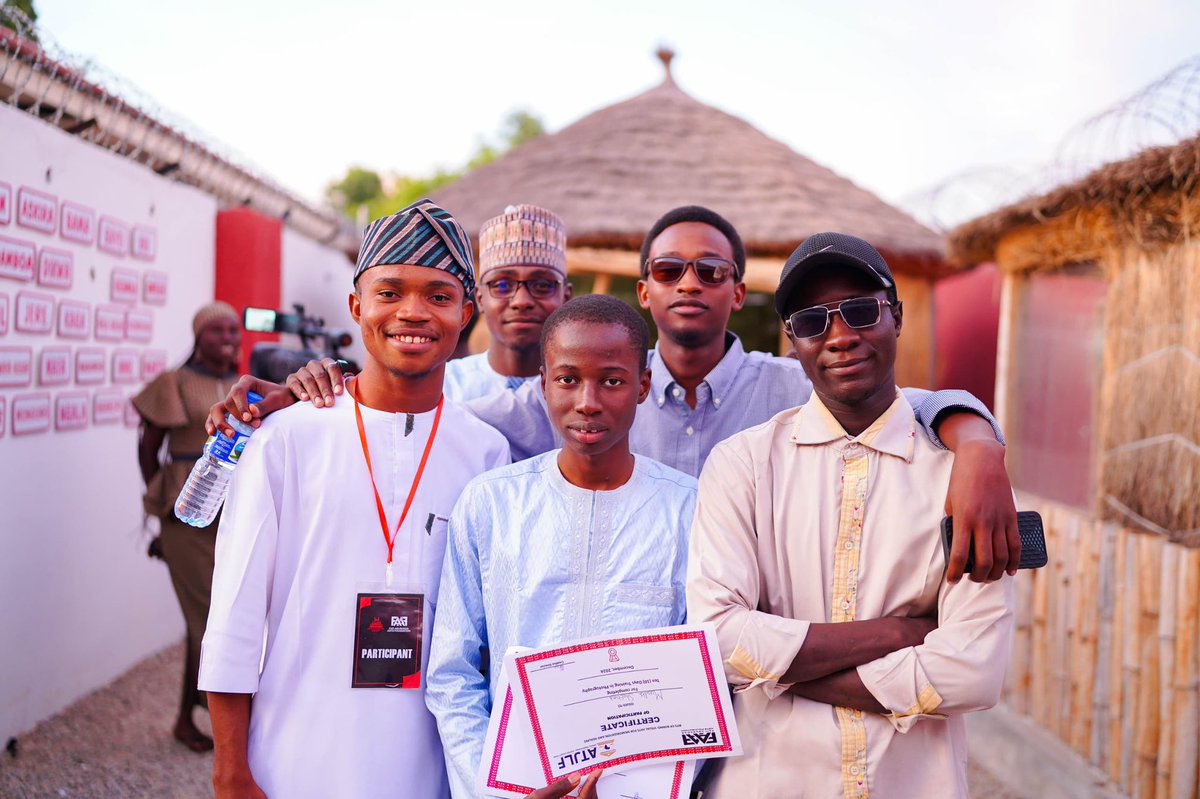 As the year ends, we wish to thank participants who made workshops such an intellectual experience. We also honor our donor @atjlf who continues to support us.

And to our amazing staff, instructors, we appreciate you! 

We hope to continue with more! Stay tuned! #BitsofBorno