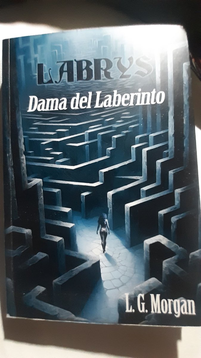Amiga del barrio y capaz de crear mundos extraordinarios y entonces  a uno se le olvida casi todo. <a href="/LGmorganLG/">L.G.Morgan ¡ENCUÉNTRAME EN KO-FI!</a> y su "Labrys, Dama del laberinto "