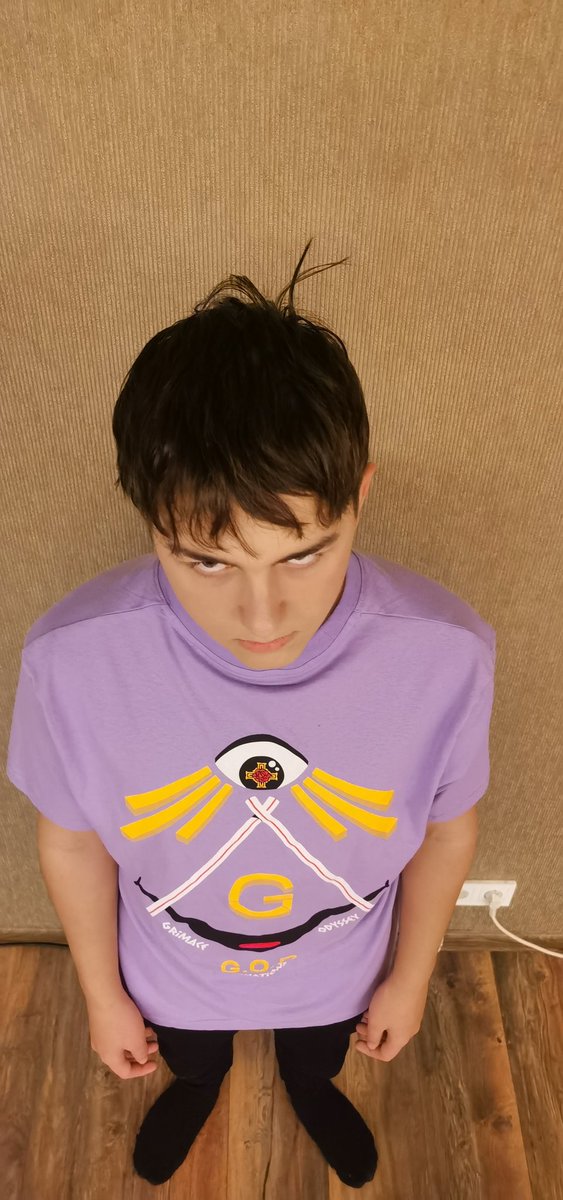 Happy new year everyone, love kisses and by no means pay attention to the scam posts I wrote here, that dust is not worth your time, just posts...

As a gift, here's a picture of me!!