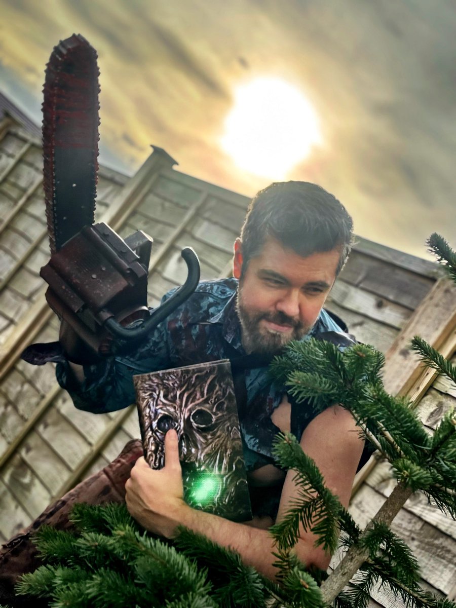 New year , new Saw .. best get the tree down. <a href="/GroovyBruce/">Bruce Campbell</a> 

#evildead2#armyofdarkness#newyear