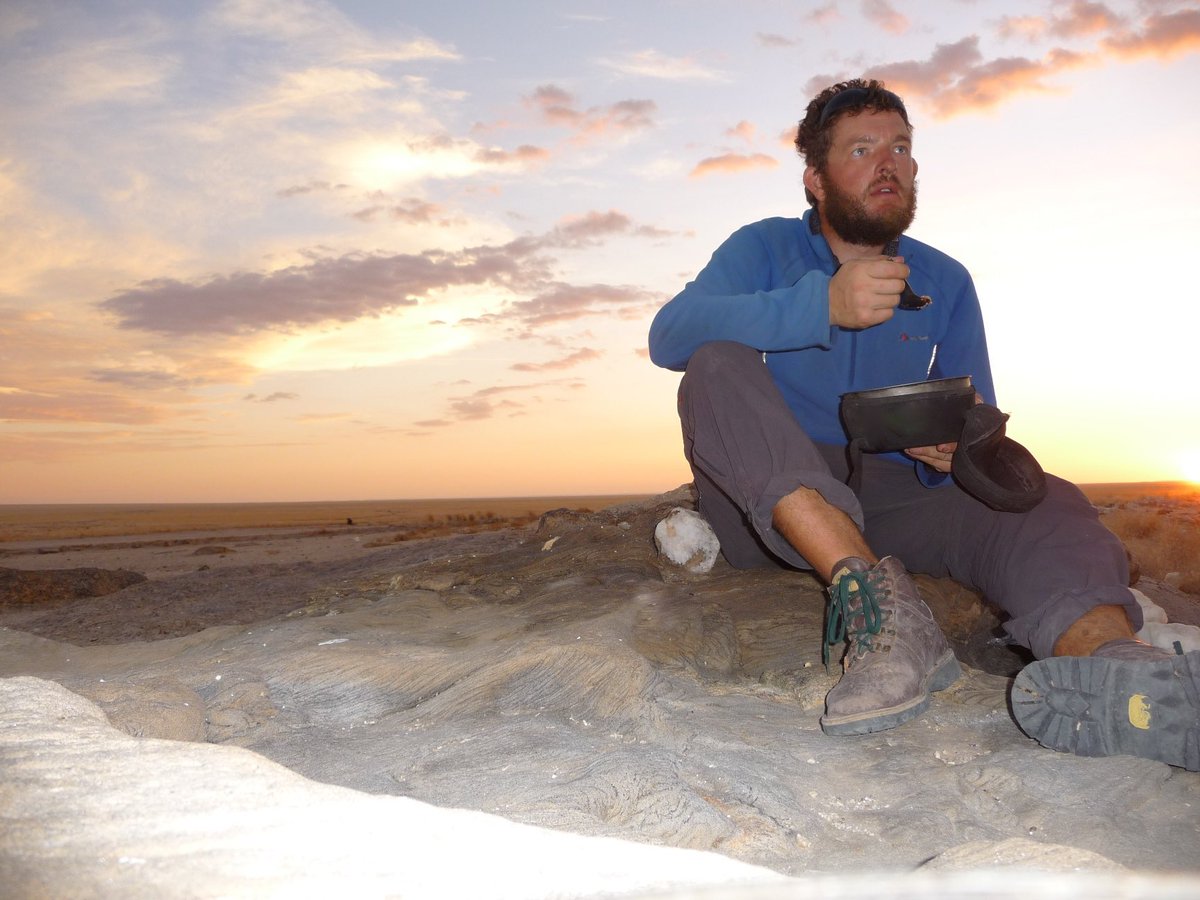 Go fuck yourself in 2025. 

Or un-fuck yourself in 2025. 

Or do something fucking crackers in 2025. . 

Or do whatever the fuck you want in 2025.