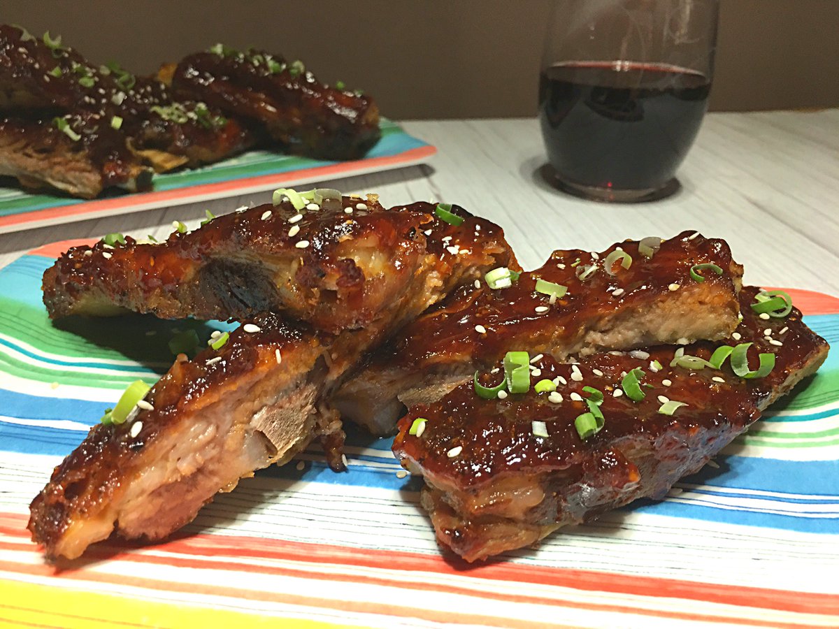 clubfoody1's tweet photo. Today is National #RibDay
Sweet Pork Ribs... so easy to make! 👩‍🍳🧑‍🍳
(check out my next posts👆for more rib recipes😋)

#YouTube 📽️: https://t.co/XqhPv6k9IR
#RECIPE ➡️: https://t.co/X356b7vu8Y

@EventGuideToday @DiningGuide2Day #RecipeOfTheDay https://t.co/nEwkij7uve