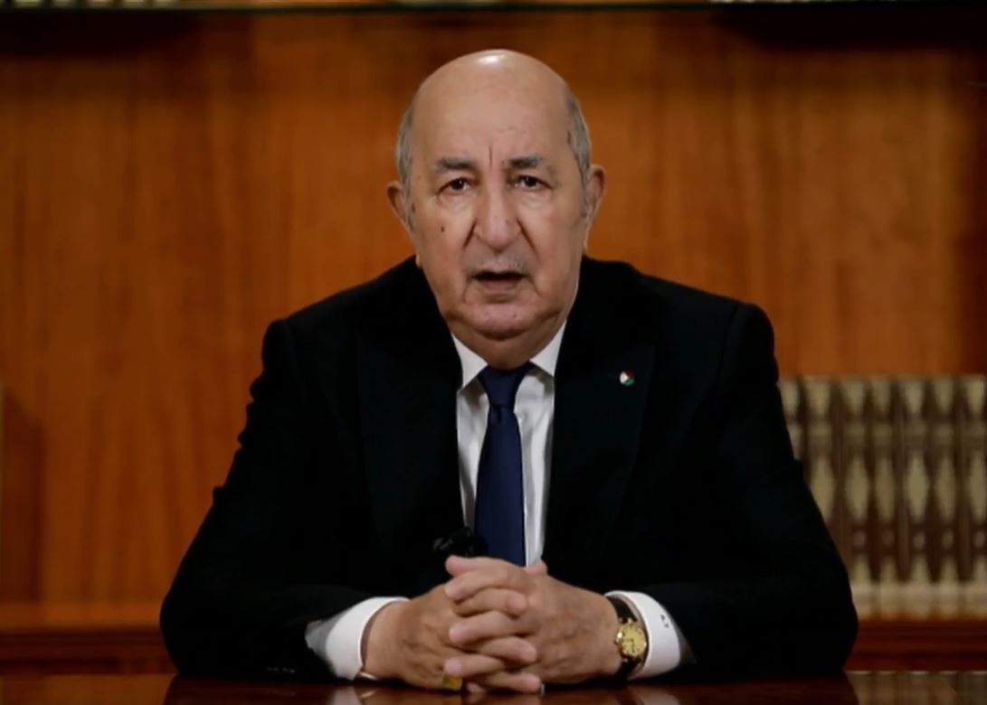 رئيس الجمهورية يوجه كلمة للشعب الجزائري بمناسبة العام الجديد
tinyl.io/Btrz