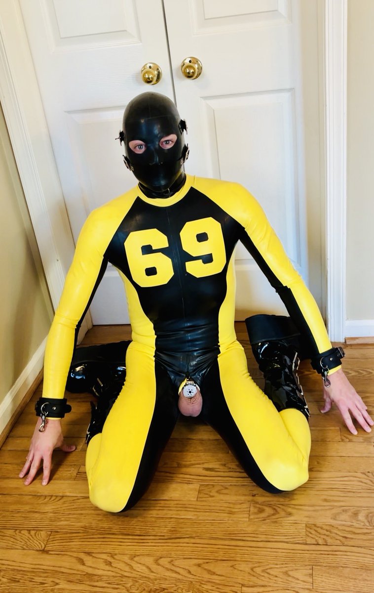 A few drinks later…🍺🍺🍺 🤪  <a href="/_Catsuited/">Catsuited</a>