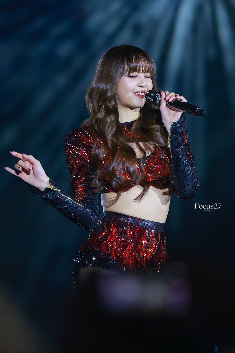 [HQ] 241231 LISA at ICONSIAM

LALISA AMAZING COUNTDOWN 
#LISAxICONSIAM