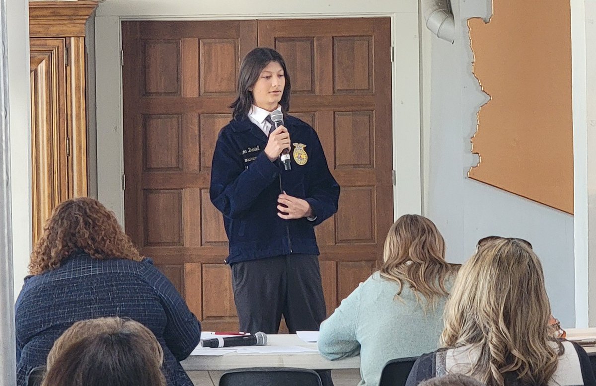 Campoverdeffa's tweet photo. Great job Kaitlyn Perry and Erik Aldaz at the @AzNational FFA Creed Speaking Contest. You represented Campo FFA well. Keep up the good work! https://t.co/DQMtexiR5y
