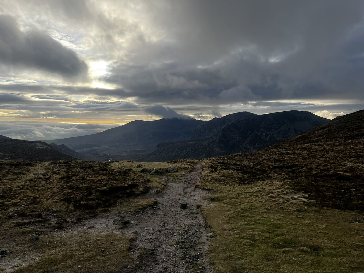 ulsterpooka's tweet photo. The #MourneMountains #HillWalking #Hiking #Dander #Daunder #Trek #Trekking #Peaks #Summit #Trig #Mountain #Ireland #HappyNewYear https://t.co/K0pRPZTEpD