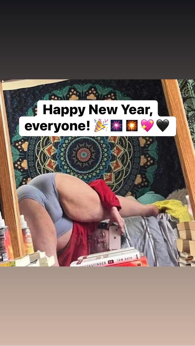 Knee_Tiyan's tweet photo. Happy New Yearrrrrr!!!! ☺️🎉💖🎇 https://t.co/QSthC0y8ih