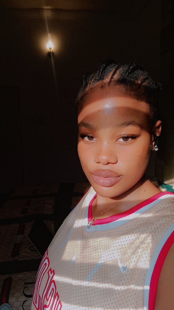 StephanieU404's tweet photo. Using this to wrap up for the year 2024🤭🤭
Picture of me and my first project on blender 🤗🥰 https://t.co/NaGo1qgrxv