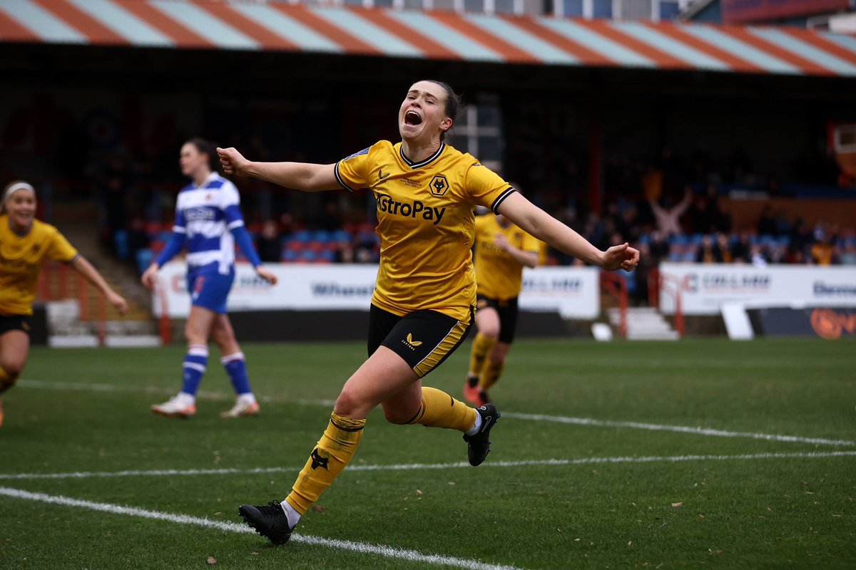Bethmerrick2's tweet image. A year of all different memories @WolvesWomen @Wolves - here’s to the next 💫🧡🖤