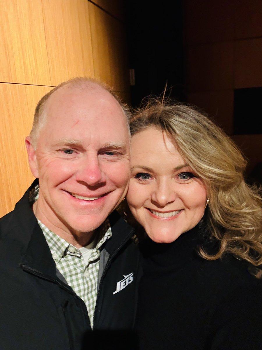 DorothySavage's tweet photo. Haven’t jumped on here in so long! What a blessed year 2024 has been. Super grateful for my family most of all and my faith. #grateful  @PhilSavage #family #faith #NYC2024 https://t.co/8VNluy2nxS