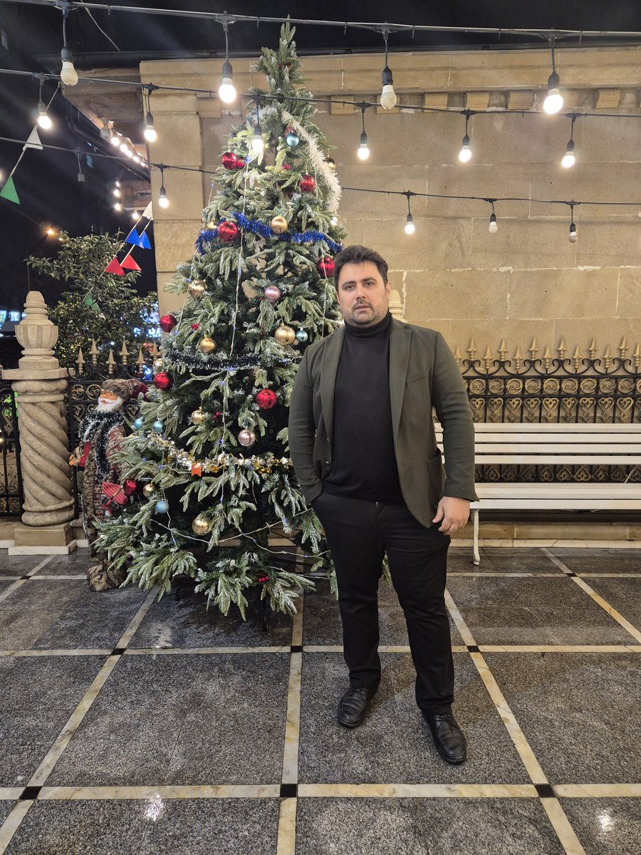 Can sağlığı, xoşbəxtlik, mehribanlıq və həmrəylik dolu 2025 sizin olsun! 🙏😉🙂🇦🇿