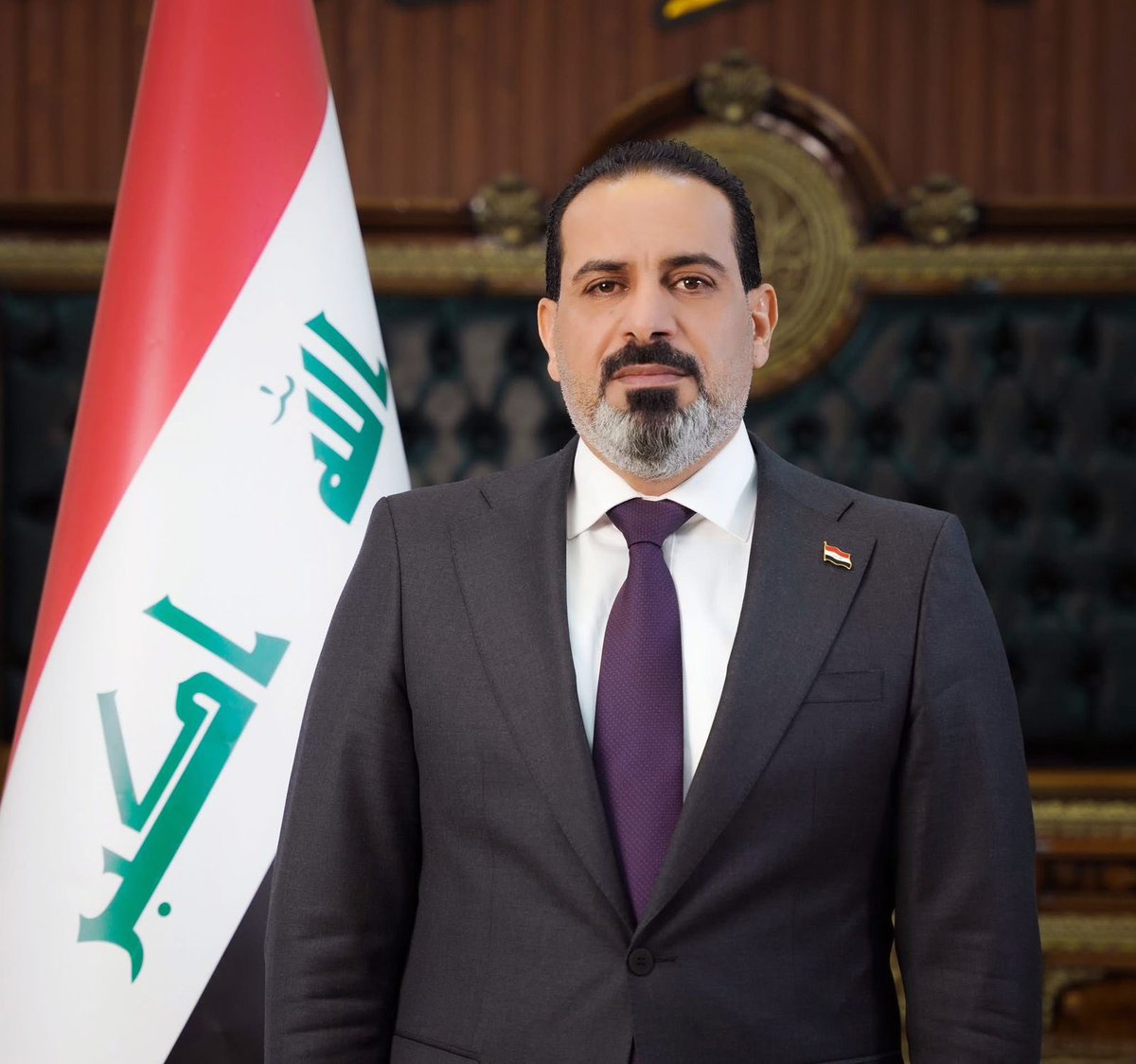 moaedfarhan77's tweet photo. نسأل الله أن تكون سنة مليئة بالنجاحات والفرح والصحة لكل أحبابنا. عام جديد يحمل لنا جميعًا فرصًا جديدة وأملًا متجددًا. https://t.co/y4C5YgMgjS