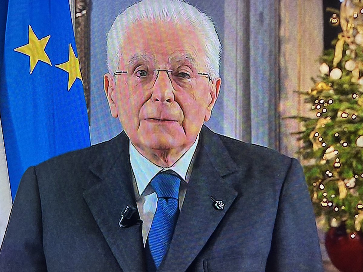 Grazie presidente Mattarella! Anche questa sera #31dicembre2024 grande lezione di umanità, di civiltà, di dignità delle istituzioni democratiche.
Parola dell’anno #rispetto 

#buonannonuovo #benvenuto2025 #Quirinale <a href="/Quirinale/">Quirinale</a>