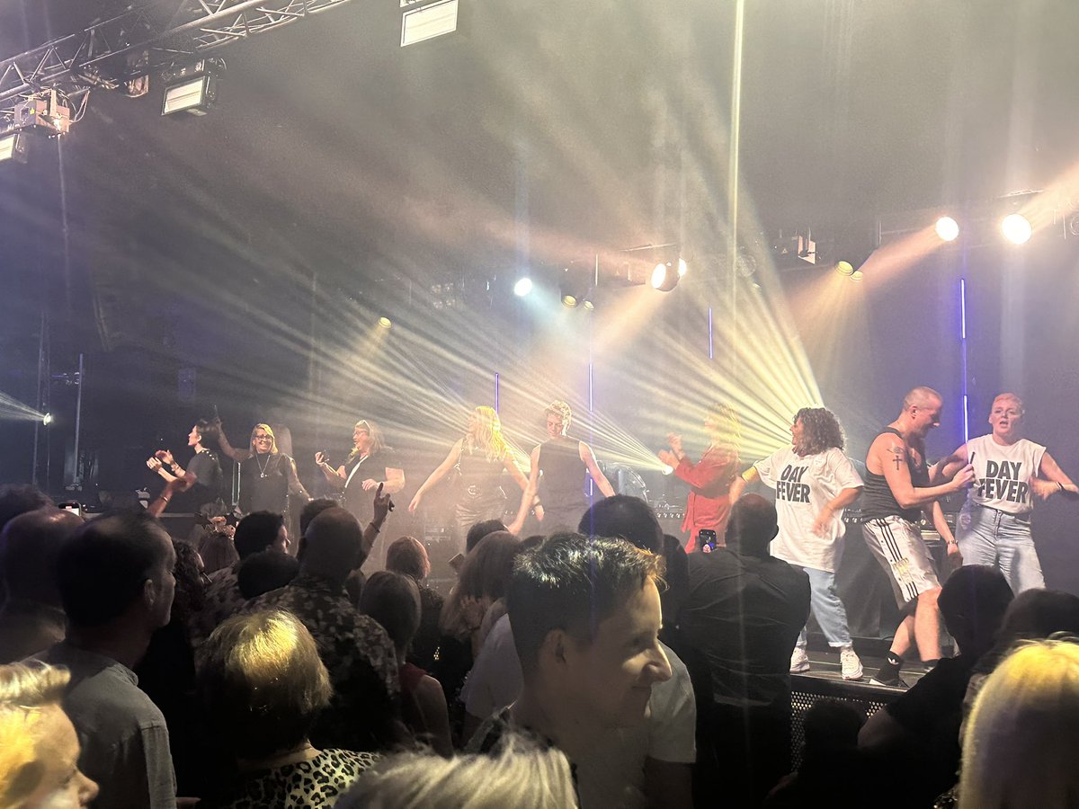 Battlemuch4WW's tweet photo. Brilliant #DayFever at Rock City with @Vicky_McClure & Jonny Owen - if you’ve not been to one, do it. You won’t regret it. #TopGig. https://t.co/dQnLNPNfIs