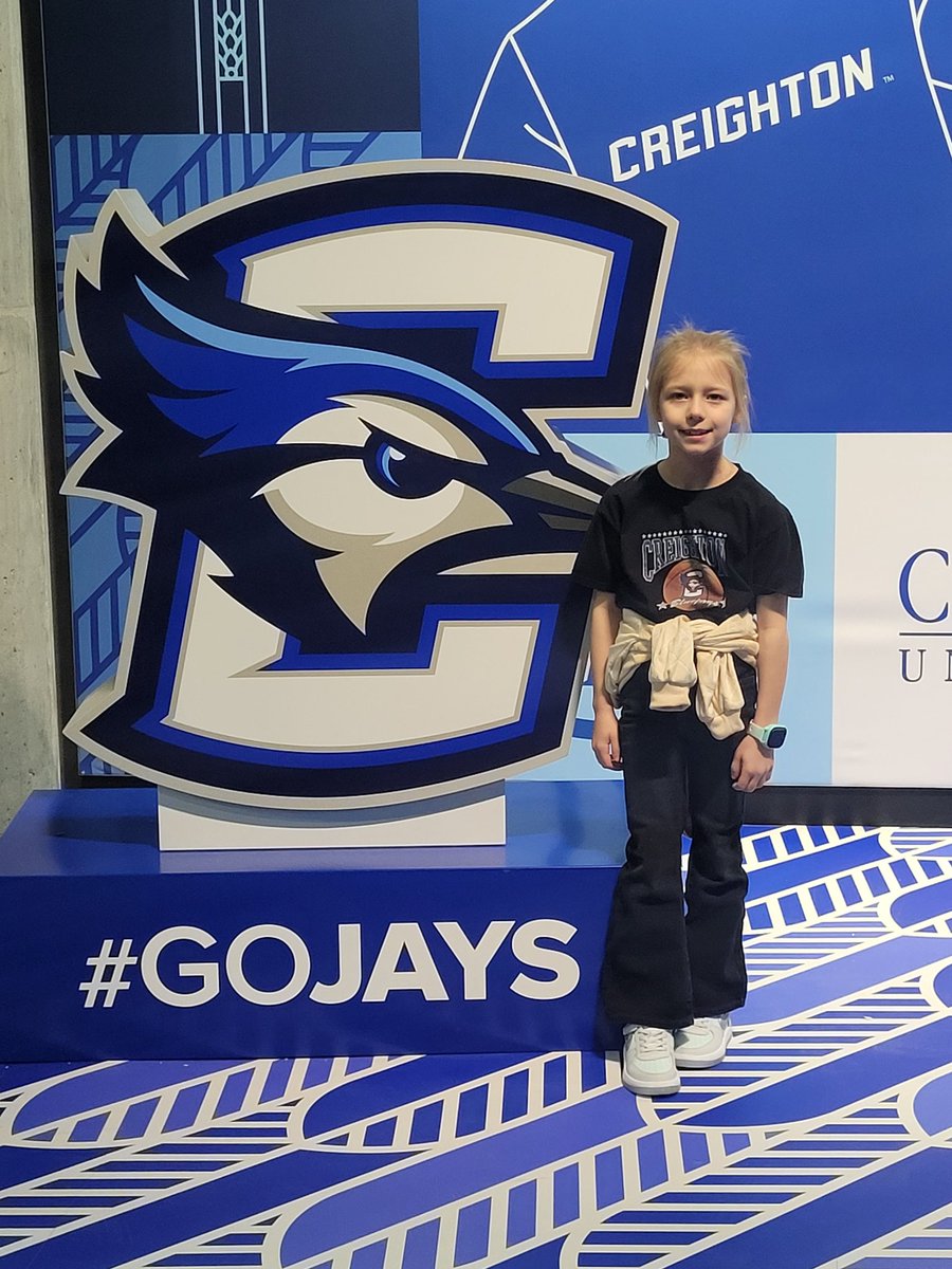 casmKerrigan's tweet photo. #GOJAYS Happy New Year💙 https://t.co/sG61c7PQpG