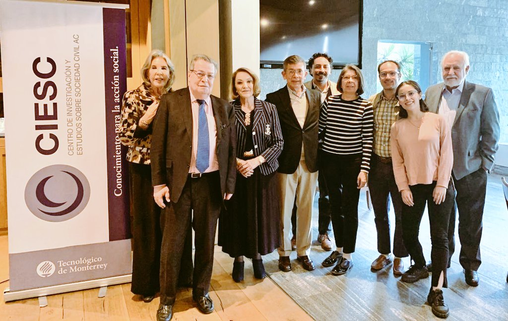 CIESCmx's tweet image. Desde el CIESC deseamos a todas las personas y organizaciones que impulsan al #TercerSector en México, un feliz inicio del año 2025. Gracias por acompañarnos un año más 🚀🎆