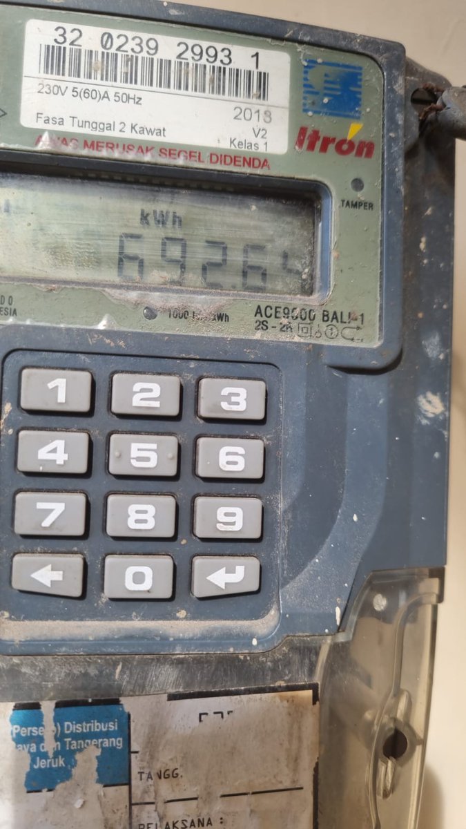 Pagi tadi kawan saya wartawan sebuah media  mengabarkan bahwa JANJI PLN benar. Dia membeli noken mendapat kwh dua kali lipat.