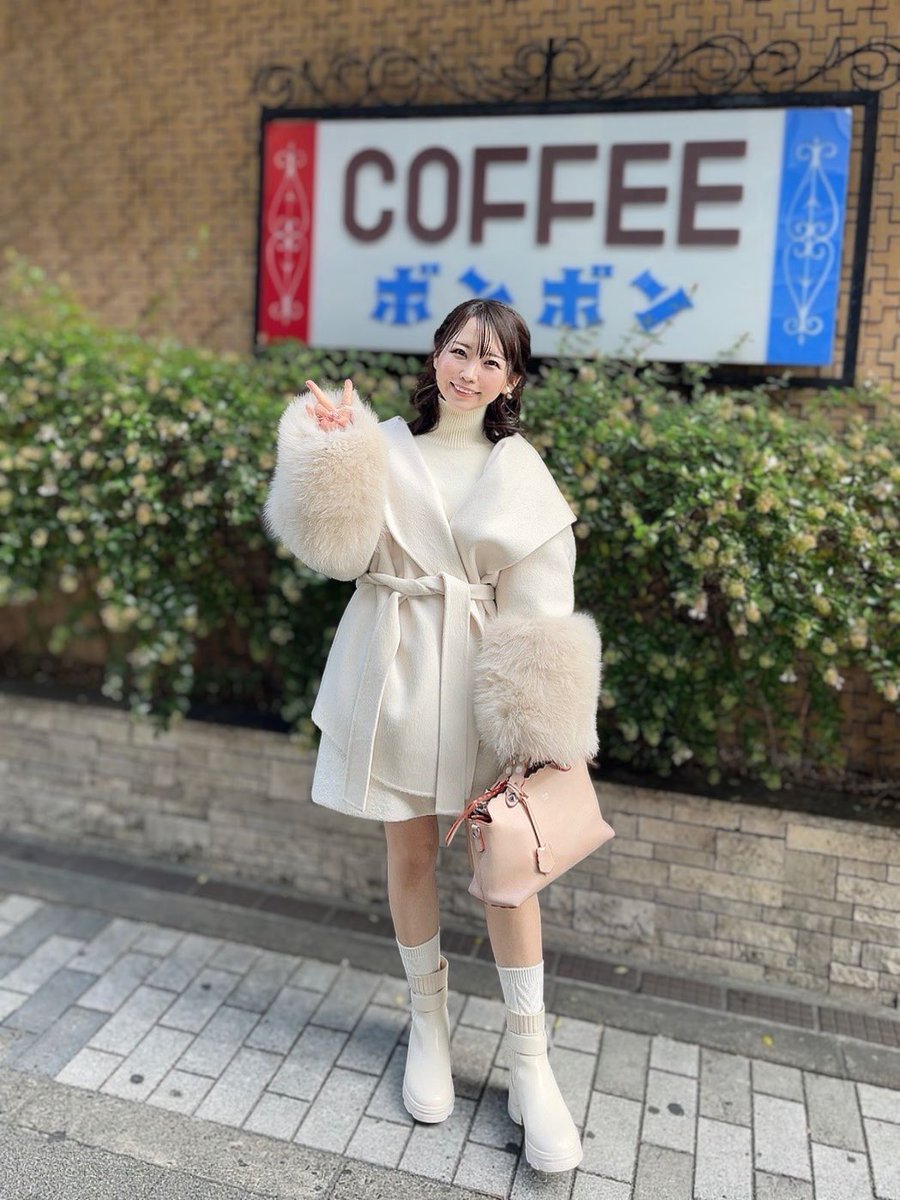 あけました。今年は運動したいです。

年末ミレイちゃんに会った時の♡