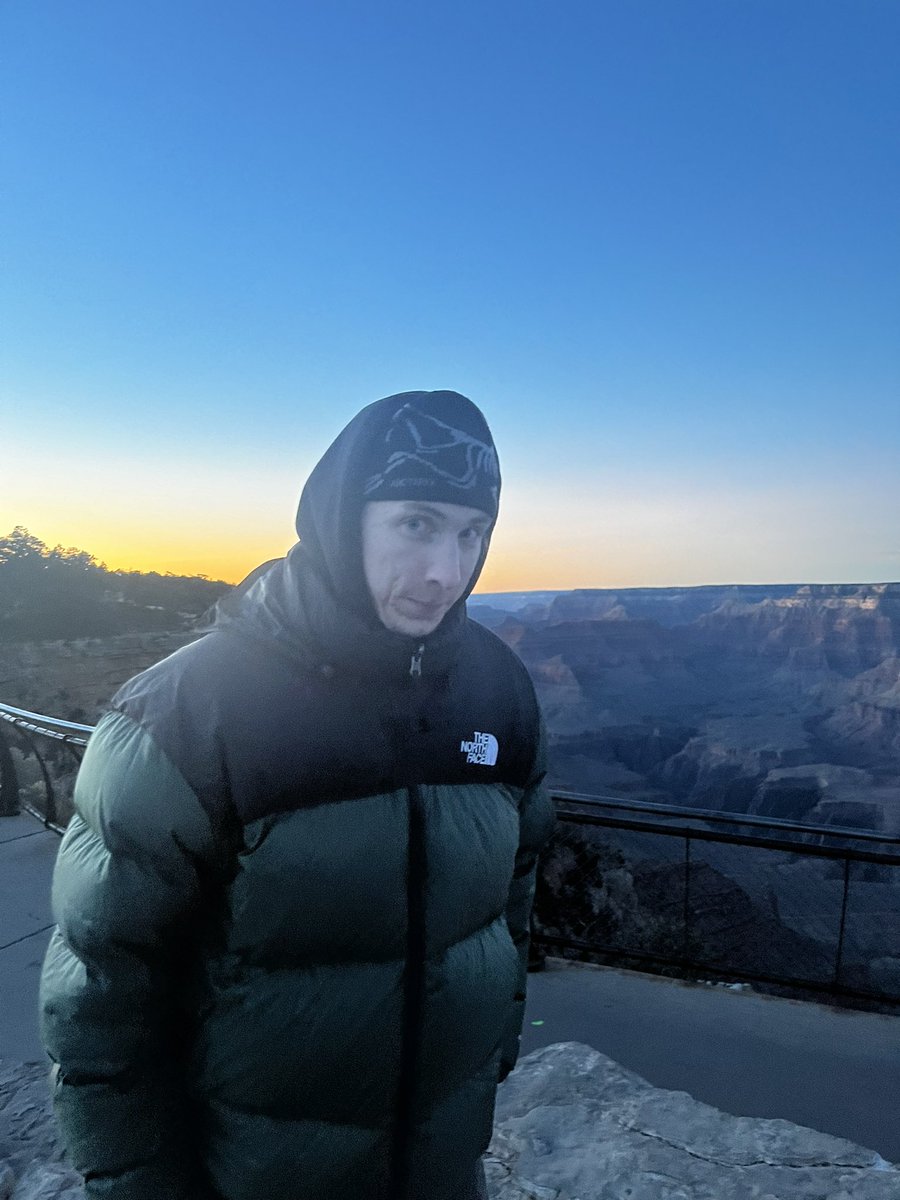 IanxEnger's tweet image. Happy New Year’s Eve from the Grand Canyon hc