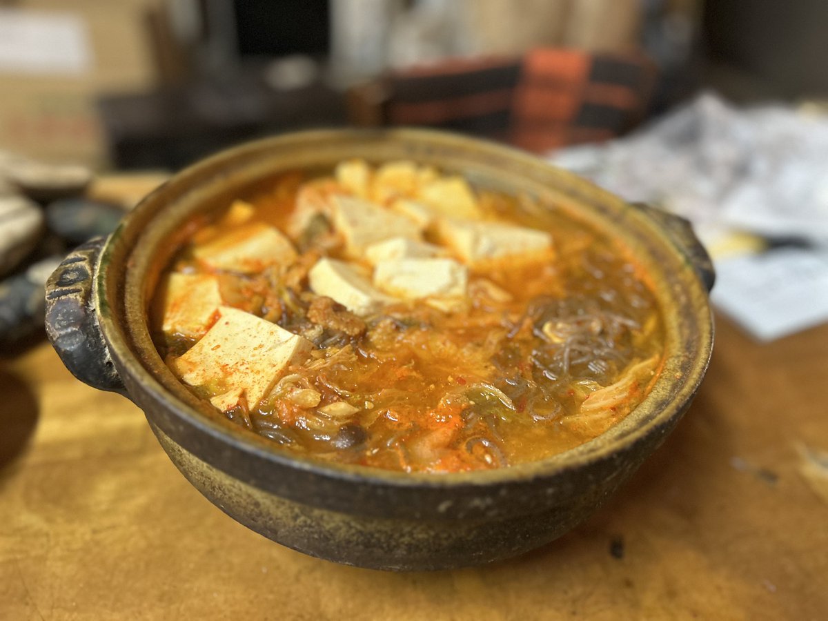 あけましておめでとう。
昨日はキムチ鍋。