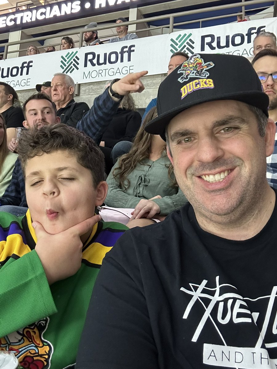 New Year’s Eve Game <a href="/FWKomets/">Fort Wayne Komets</a> #LetsGoKomets