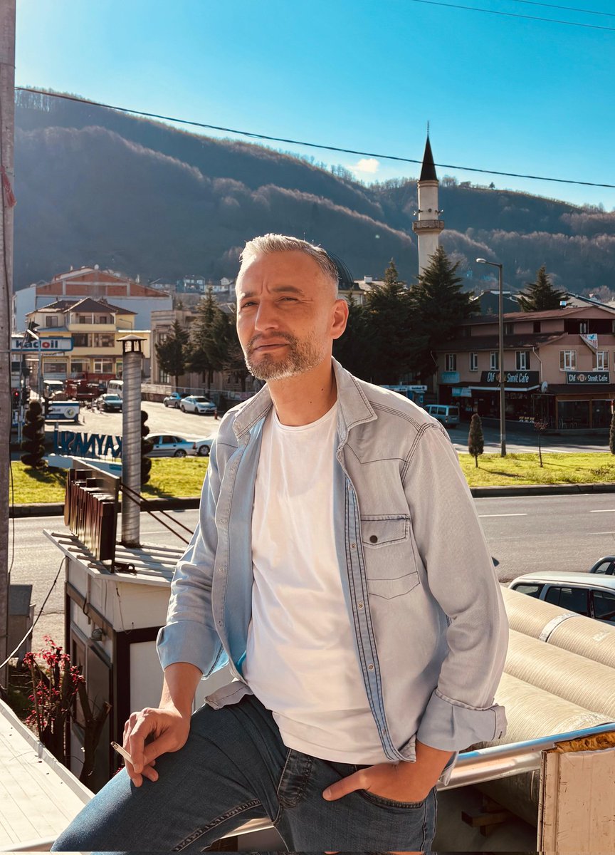 🔴2025 yılının ülkemize ve tüm insanlığa sağlık, barış ve huzur getirmesi dileğiyle...

Mutlu Yıllar!
 #2025YeniYıl