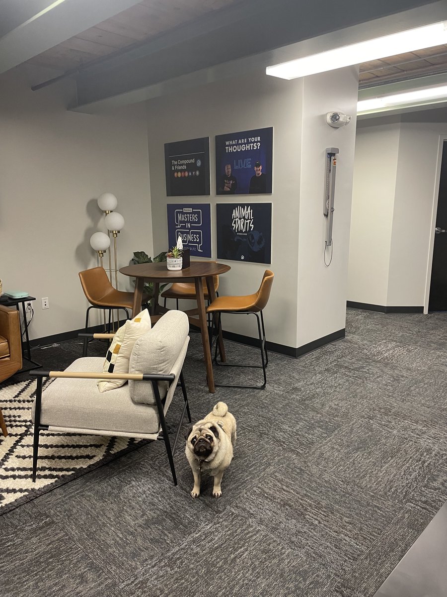 callieabost's tweet image. 🥳 NOT ANOTHER 2024 YEAR-IN-REVIEW POST 🥳 

I know, the end-of-year reflections are clogging your timeline. But give me 60 seconds of eye space, because I've had a weird one.

In February, I unexpectedly left a job that I loved.

For the next four months, I meandered around life…