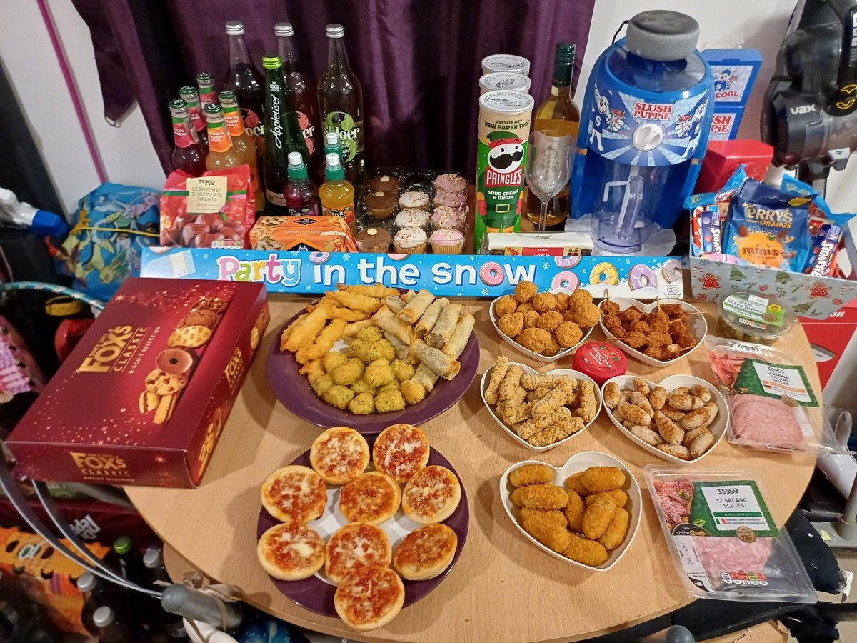 sam_stork's tweet image. Happy New Year, everyone!

Let's get this count down started 🎊🎉🎆

#NYE  #CountDown #HappyNewYear2024