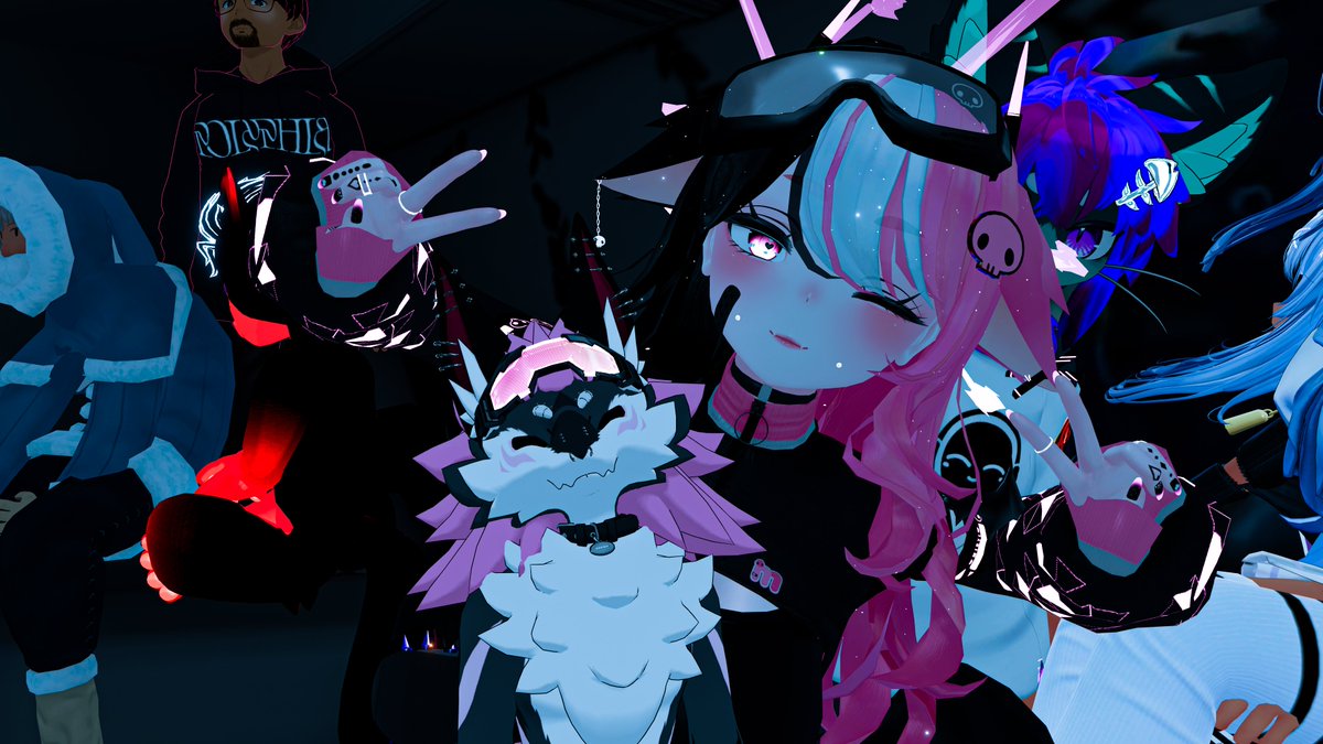 Minti_VR's tweet image. 2024 has been a crazy year, but I have met some of the most amazing people. Thank you all for the laughs, support, and wonderful friendship. 2025 is going to be the best year yet. Here's to more music, more friends and immaculate vibes! 🖤🤍🩷
