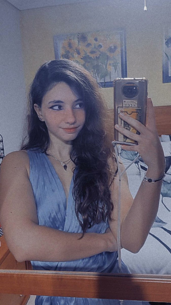 HAVE A GREAT NEW YEARS EVE EVERYONE!! 💕💕💕