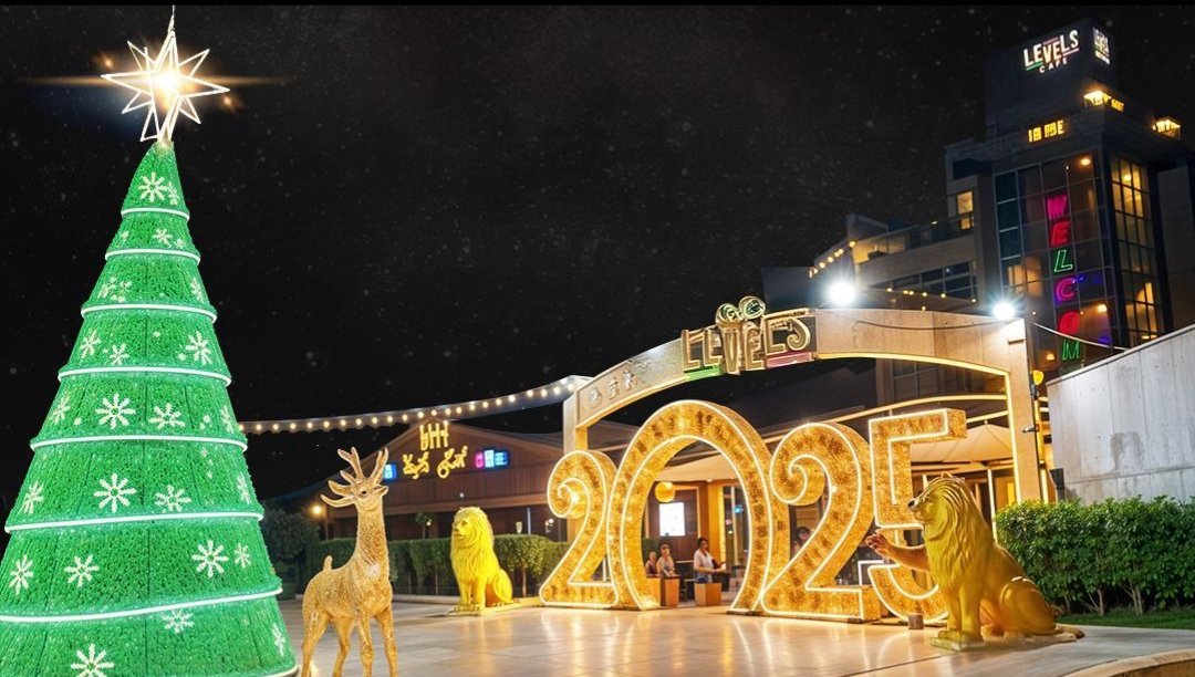 Happy new year 🎊 
2025🎊
